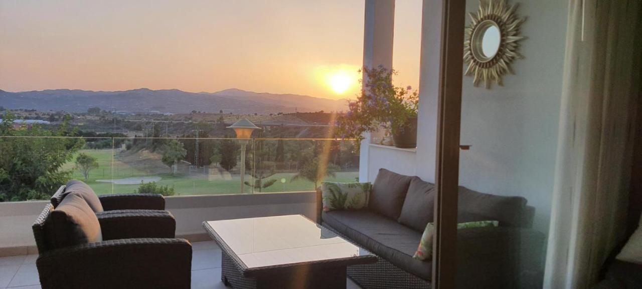 Baviera Hills Holiday Apartment Caleta de Vélez Eksteriør billede